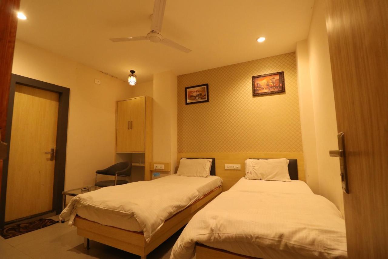 Hotel Pratap Grand 兰契 外观 照片